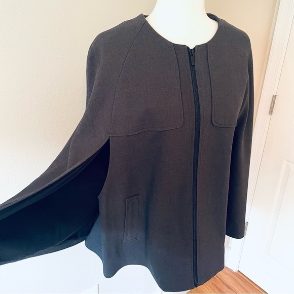 ✨ Halogen Cape Jacket – Elegant A-Line Zip-Up in Dark Gray, Size S - Picture 4 of 9